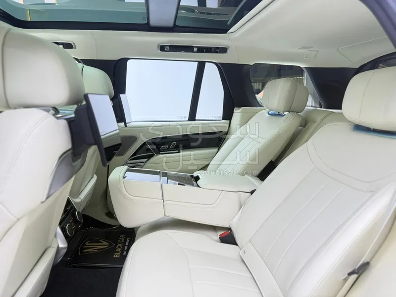 2025 Land Rover Range Rover Autobiography