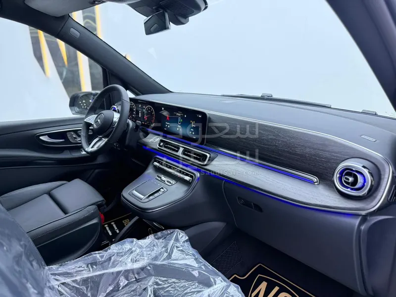2026 Mercedes-Benz V 300