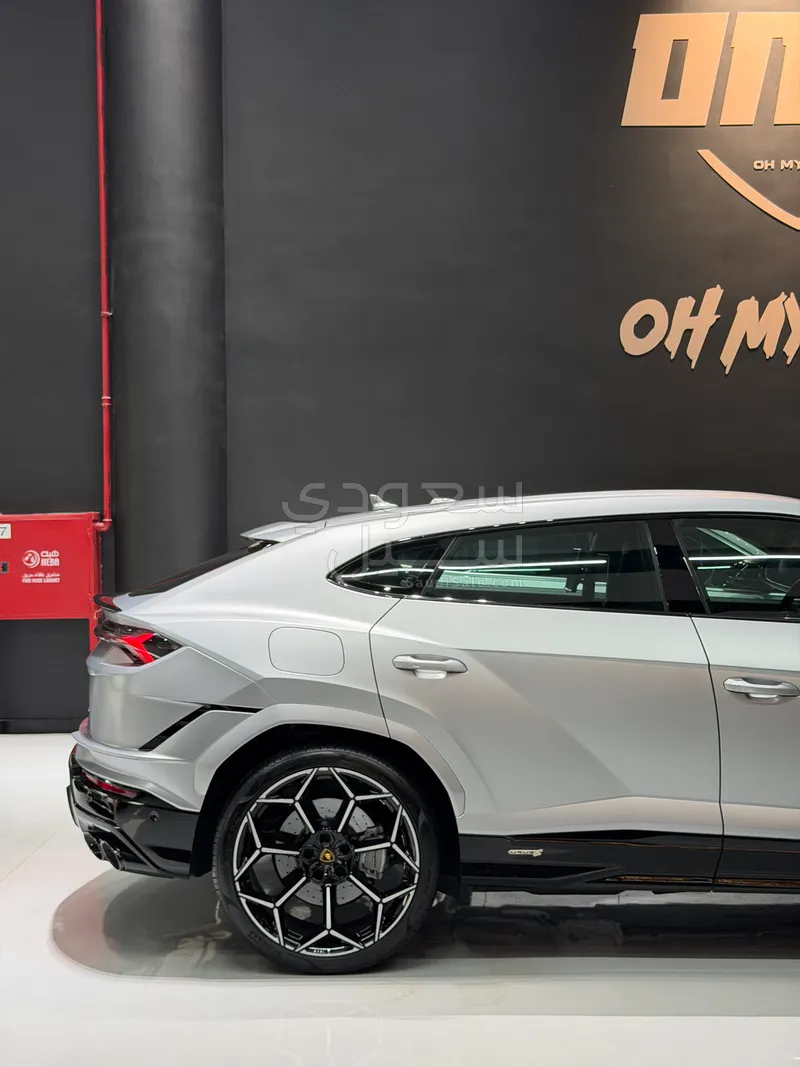 2024 Lamborghini URUS S