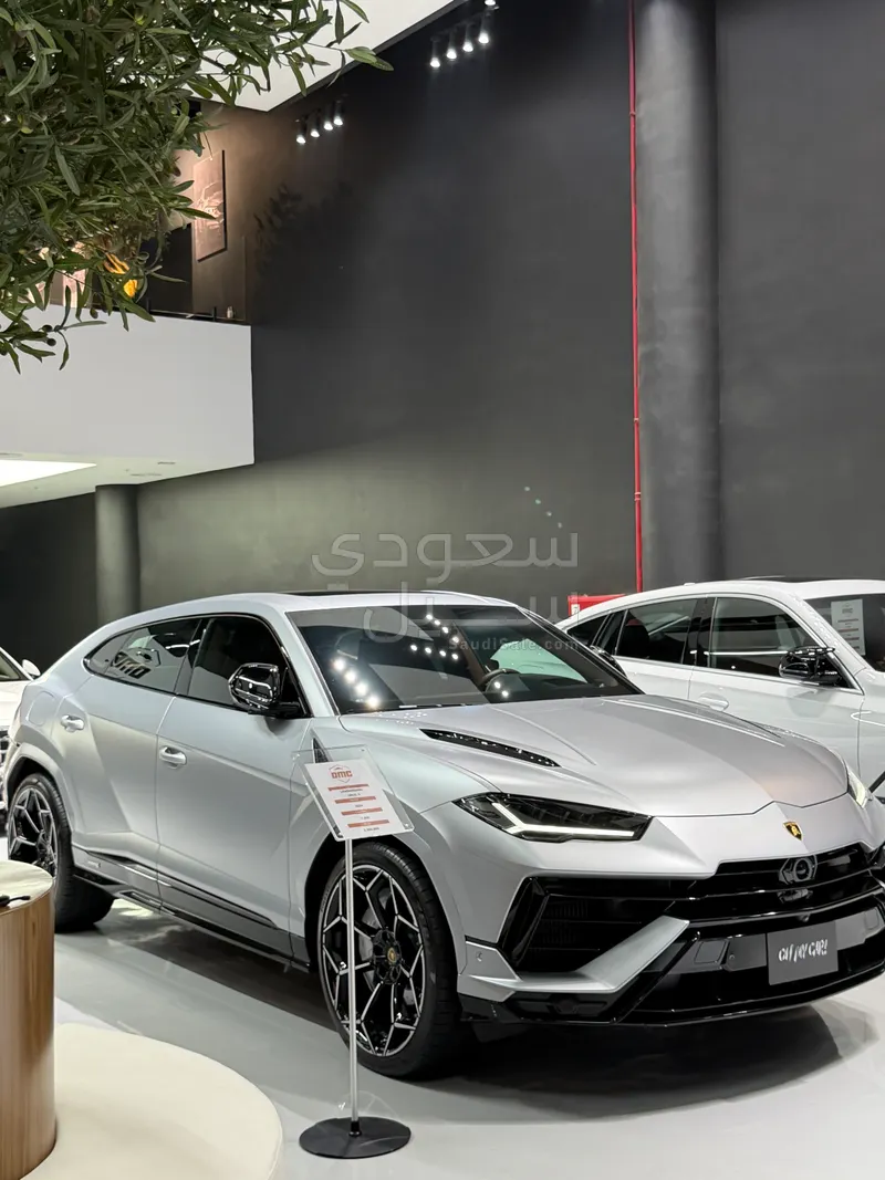 2024 Lamborghini URUS S