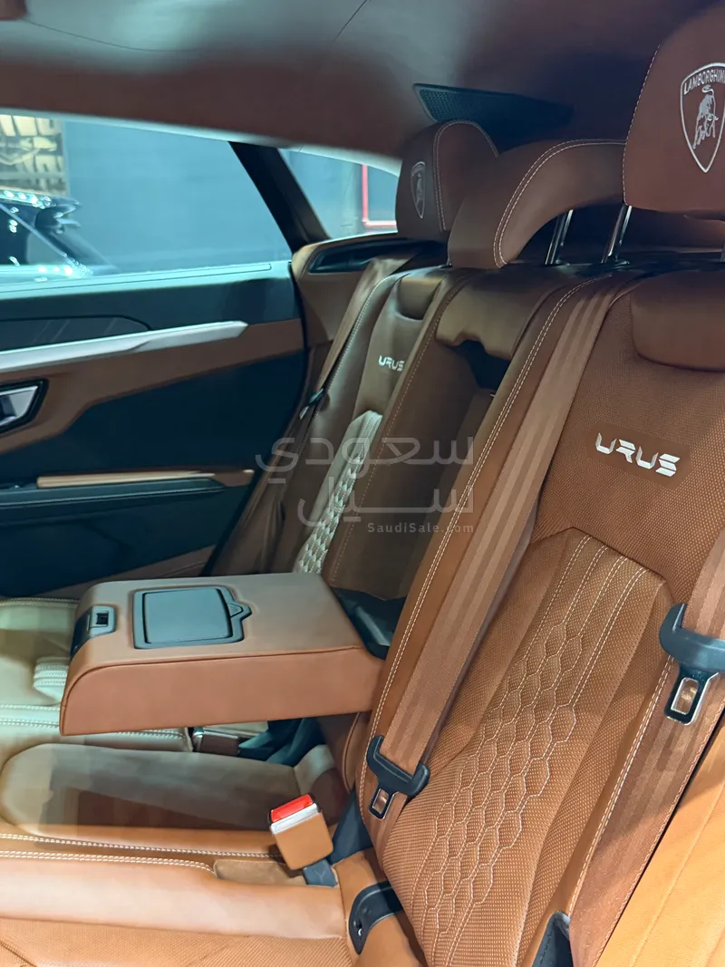 2024 Lamborghini URUS S