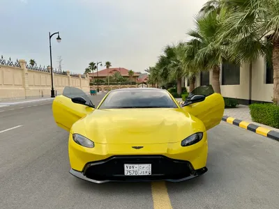 2019 استون مارتن في 8 فانتج