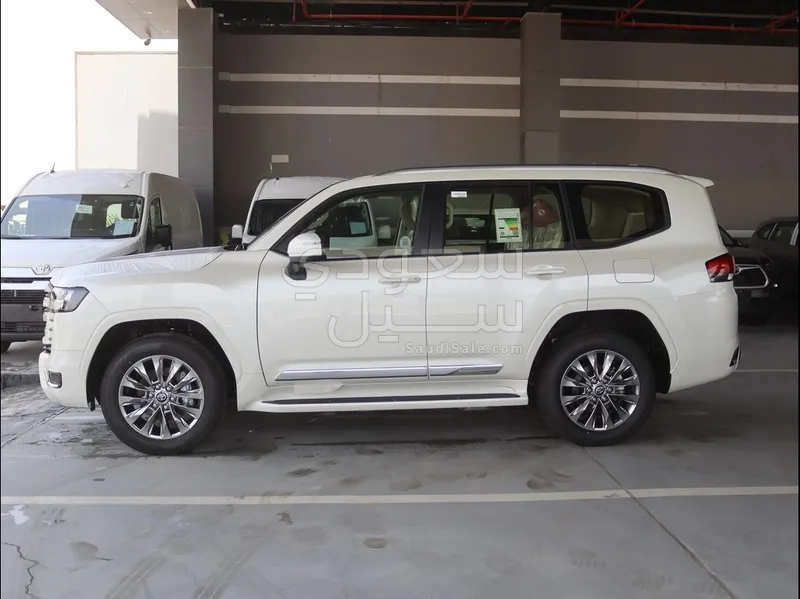 2026 Toyota Land Cruiser GXR