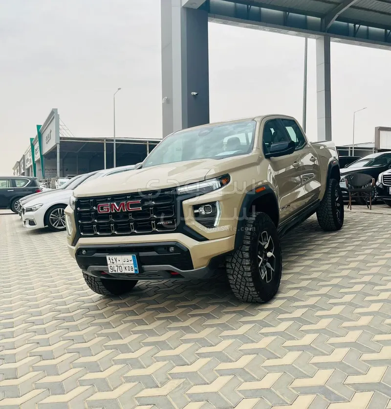 2024 GMC CANYON AT4