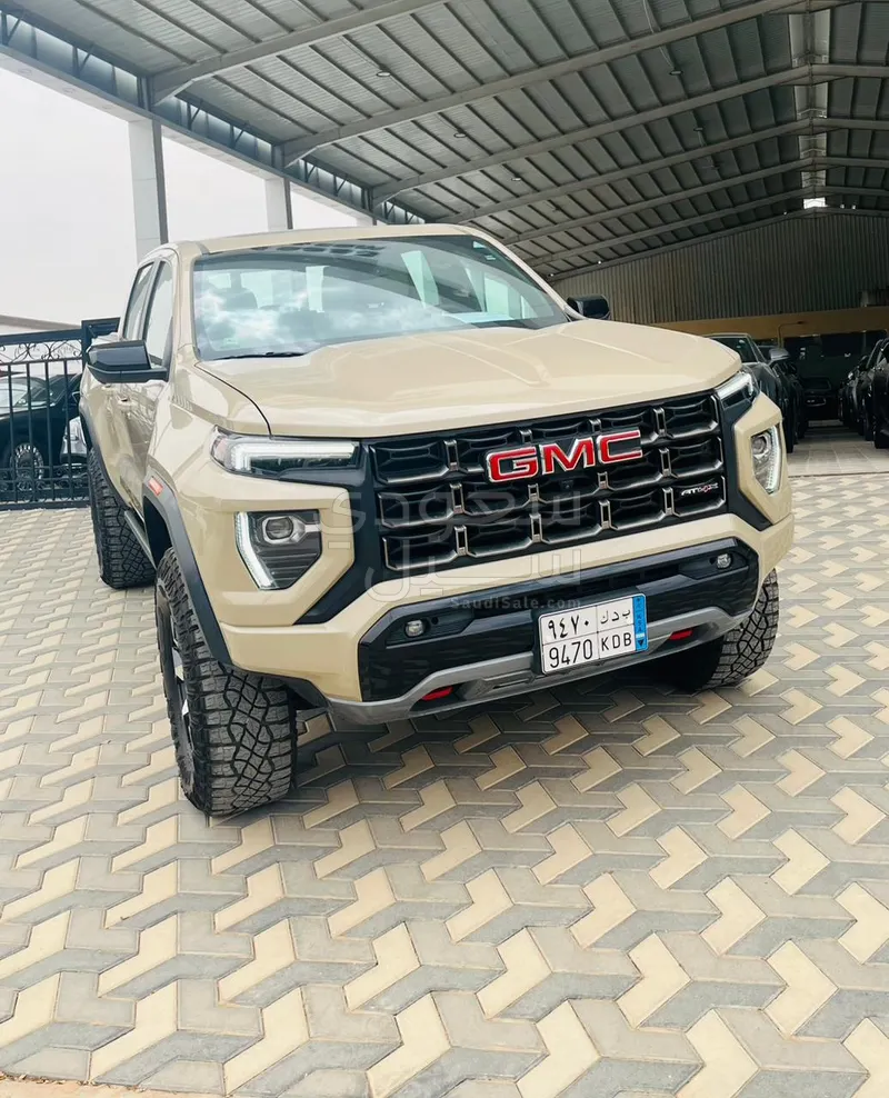 2024 GMC CANYON AT4