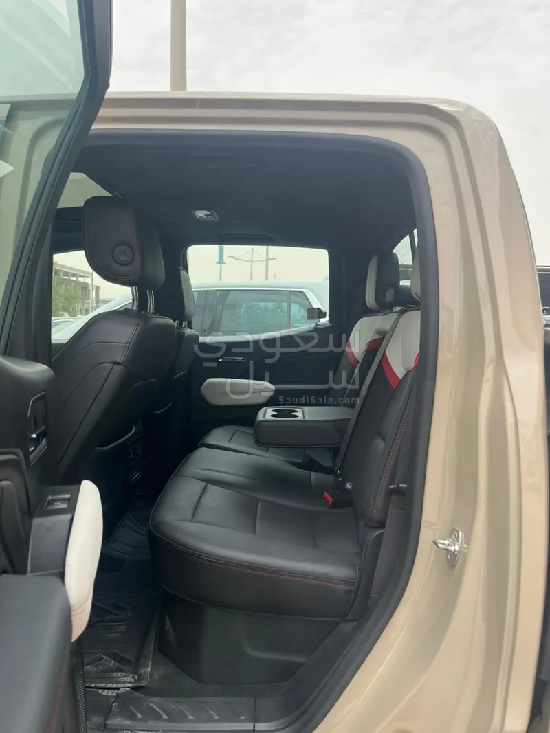 2024 GMC CANYON AT4