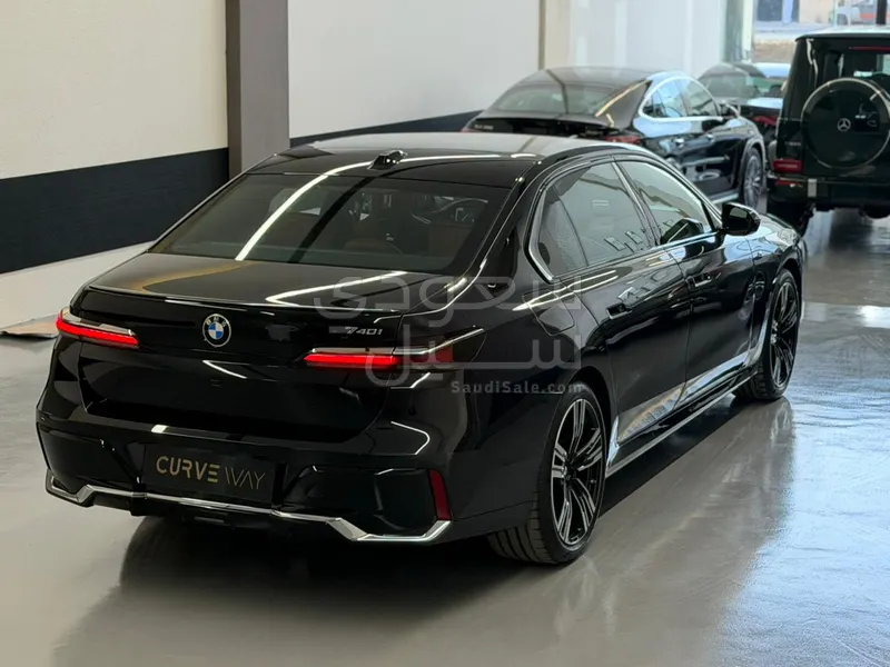 2026 BMW 7 Series 740i
