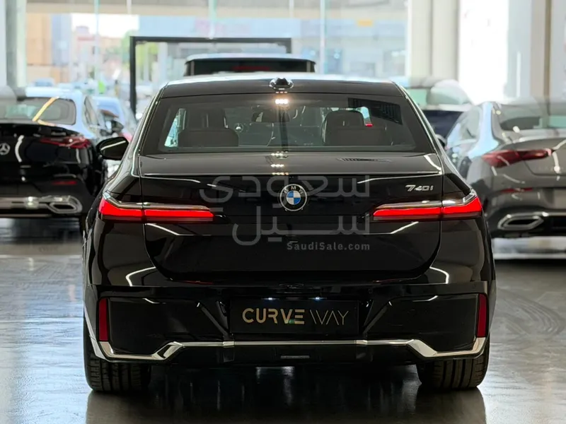 2026 BMW 7 Series 740i
