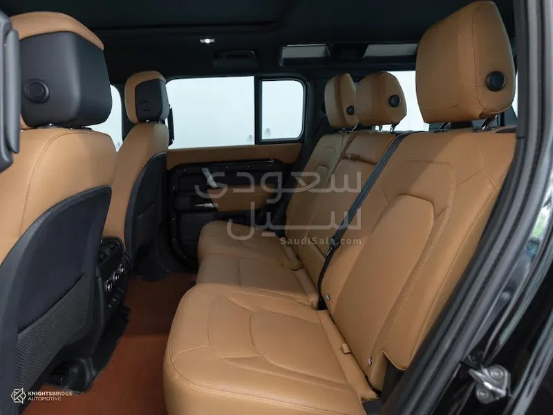 2023 لاند روفر ديفيندر 110