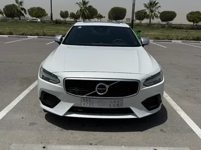 2019 فولفو اس 90