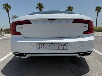 2019 فولفو اس 90