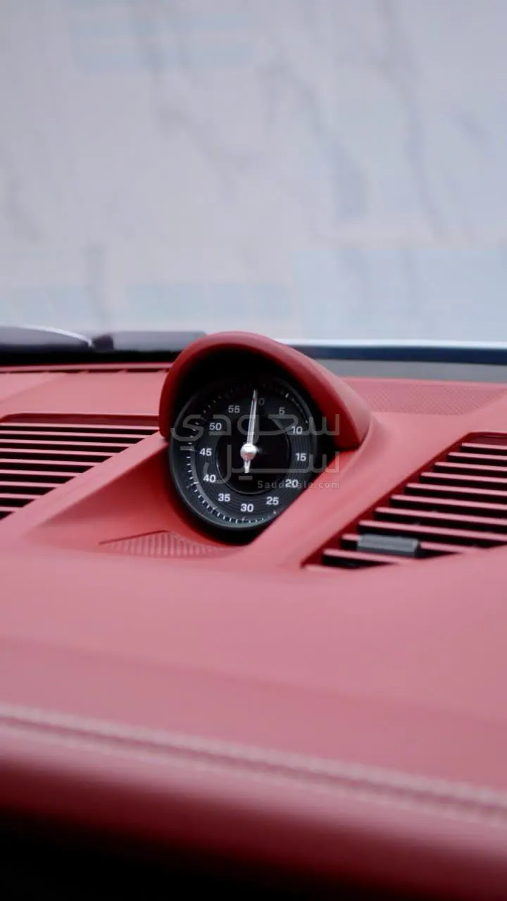 2025 بورش 911 كاريرا