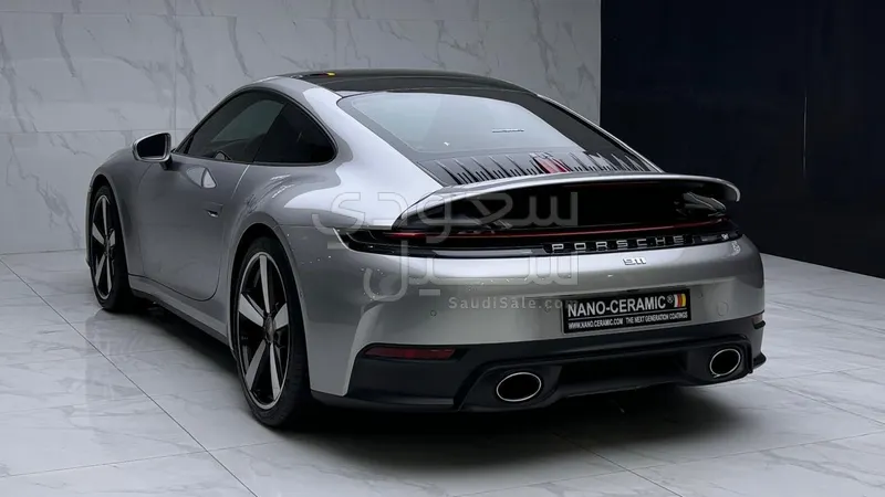2025 بورش 911 كاريرا