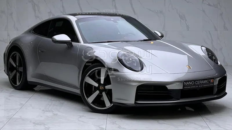 2025 بورش 911 كاريرا