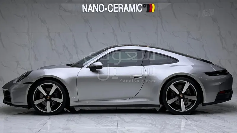 2025 بورش 911 كاريرا