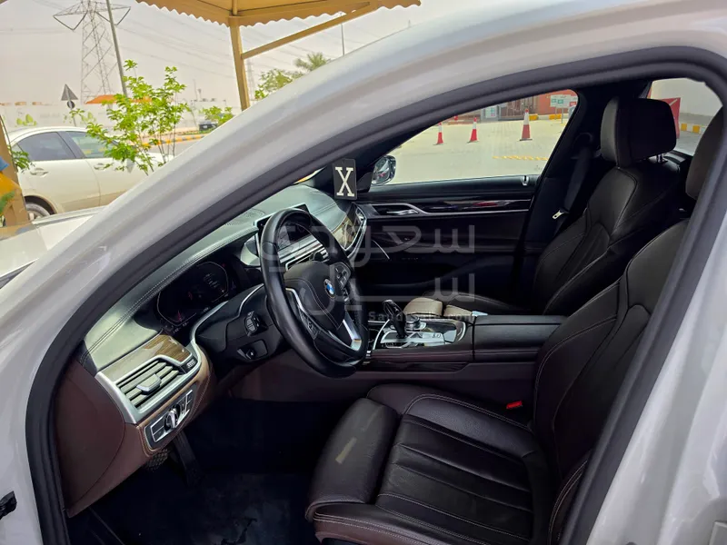 2022 BMW 7 Series 730Li