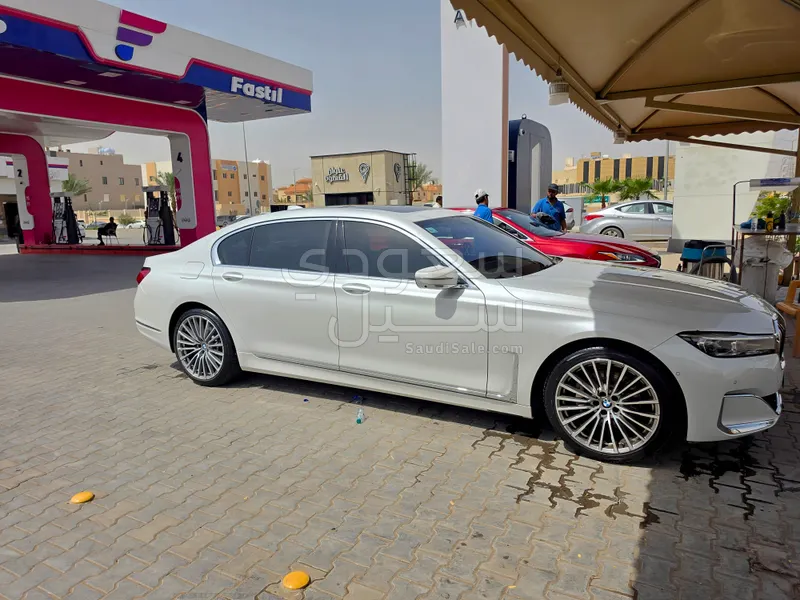 2022 BMW 7 Series 730Li