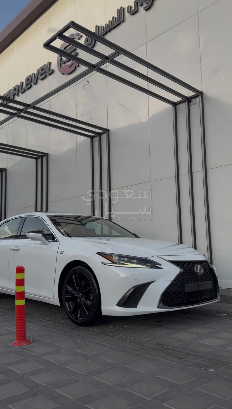 2022 لكزس إي إس 350 اف سبورت