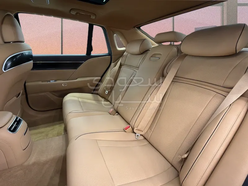 2025 Genesis G 90