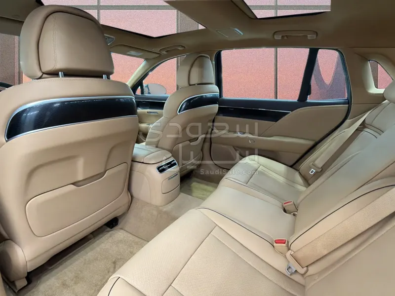 2025 Genesis G 90
