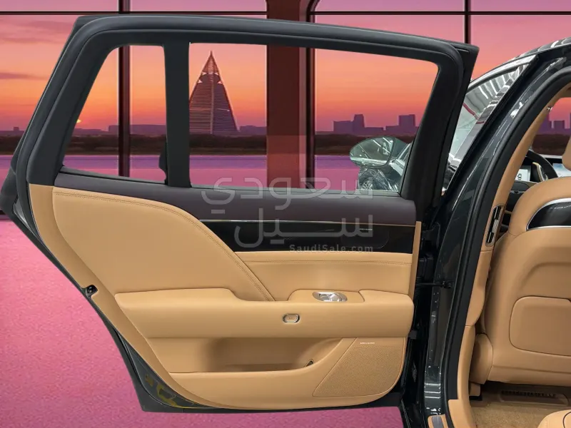 2025 Genesis G 90