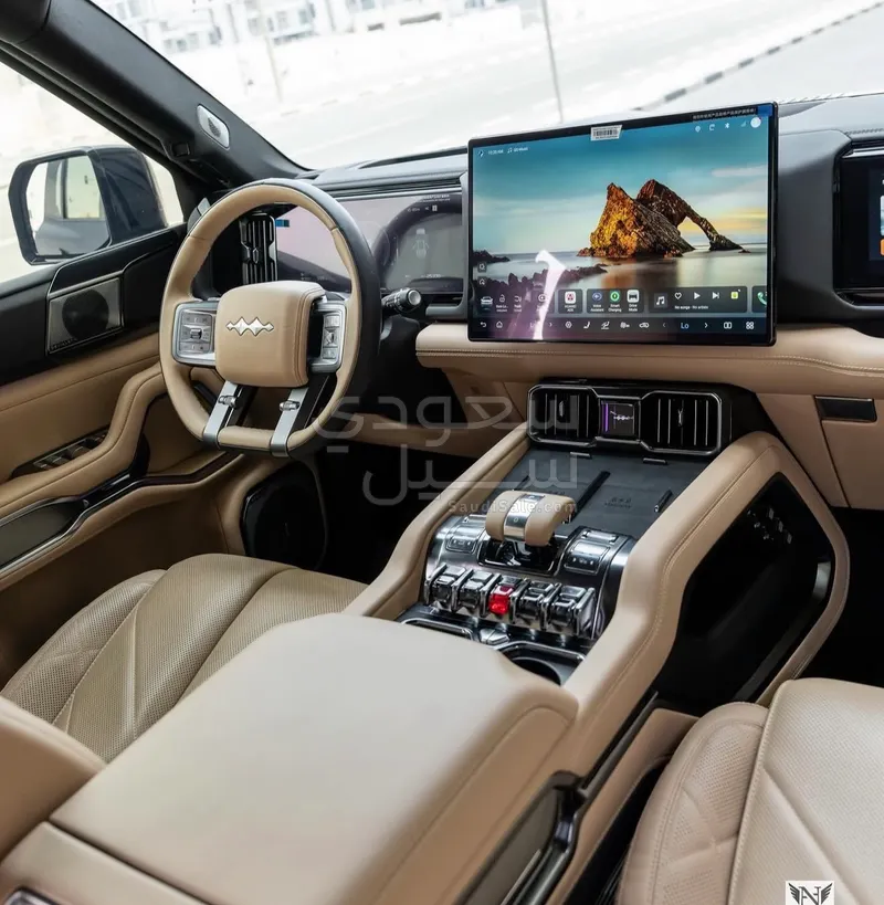 2025 بي واي دي ليوبارد 8