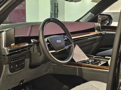 2025 Cadillac Escalade Platinum