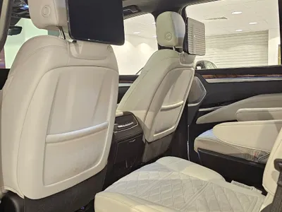 2025 Cadillac Escalade Platinum