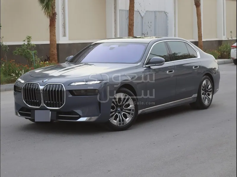 2023 BMW 7 Series 735Li