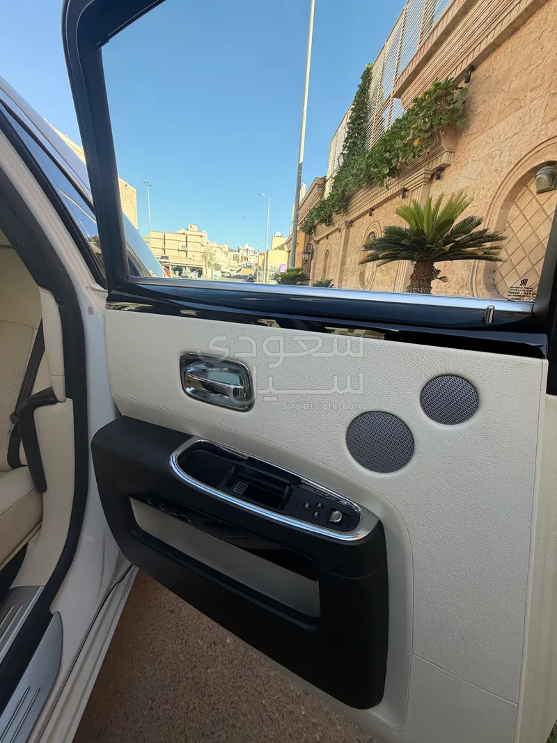 2010 Rolls-Royce Ghost