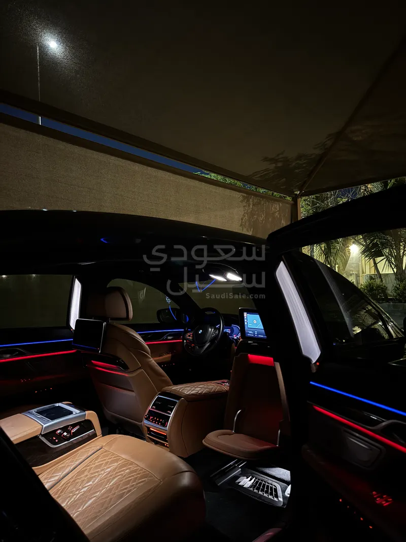 2020 بي ام دبليو الفئة السابعة 750 إل أي