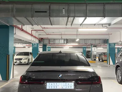 2020 بي ام دبليو الفئة السابعة 750 إل أي