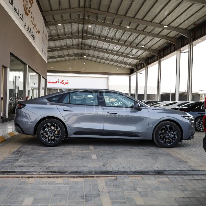 2026 Ford Taurus Trend