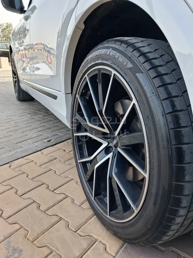 2020 Audi A8L S Line
