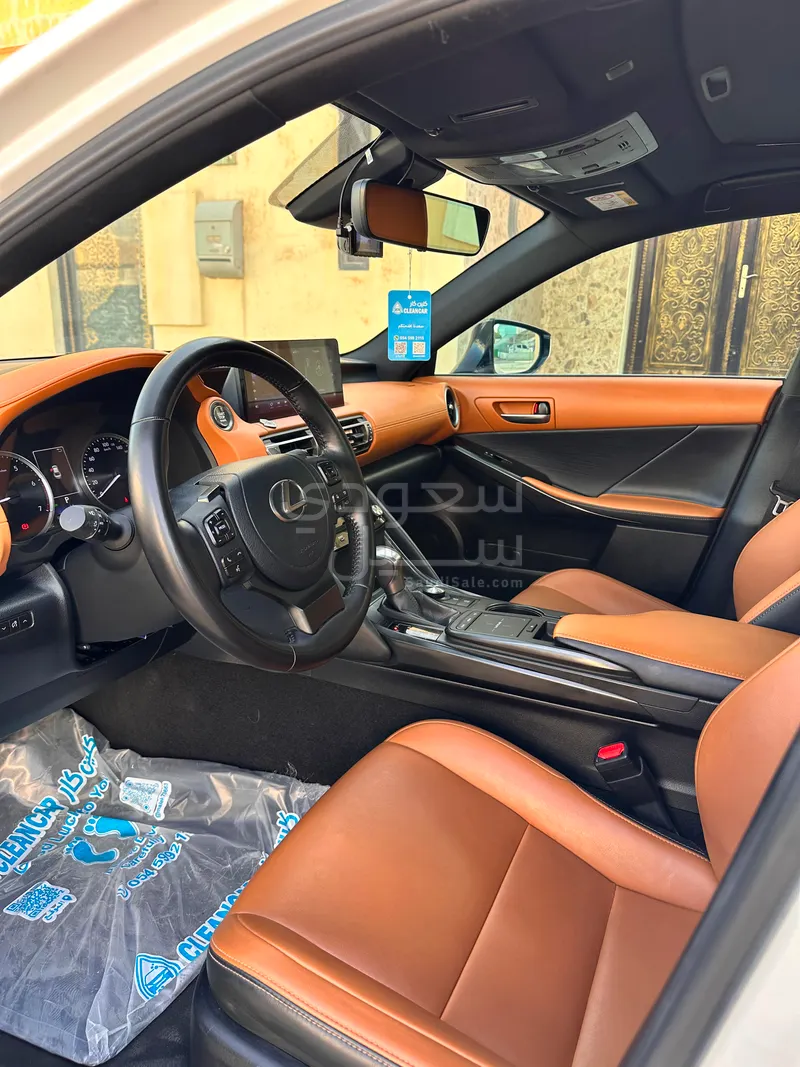 2021 Lexus IS 300