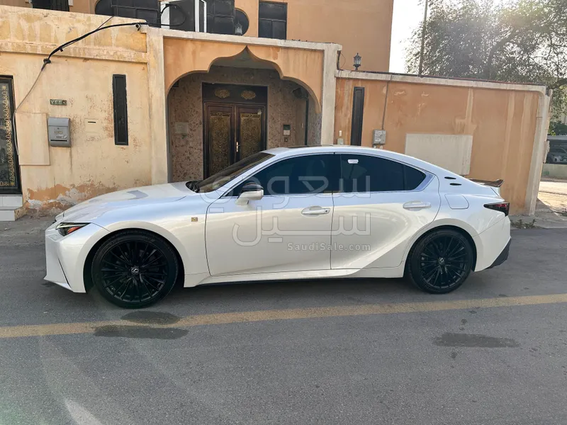 2021 Lexus IS 300