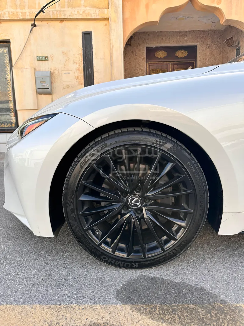 2021 Lexus IS 300