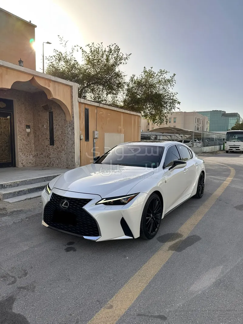 2021 Lexus IS 300