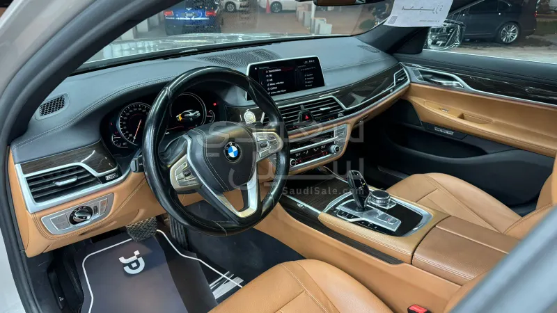 2017 BMW 7 Series 730i