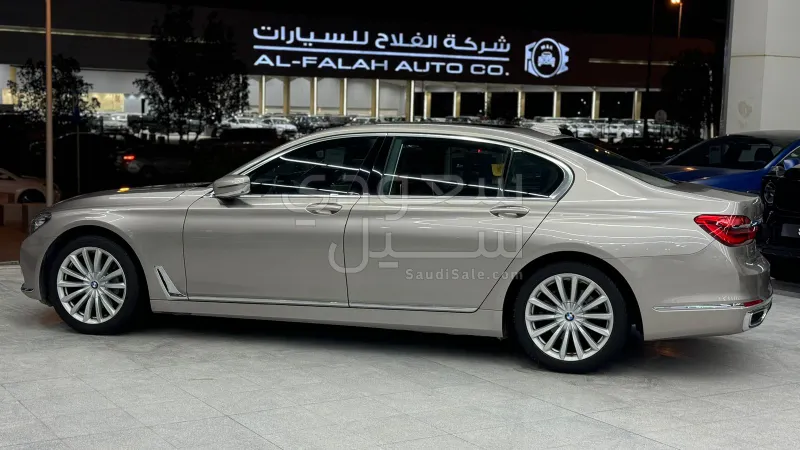 2017 BMW 7 Series 730i