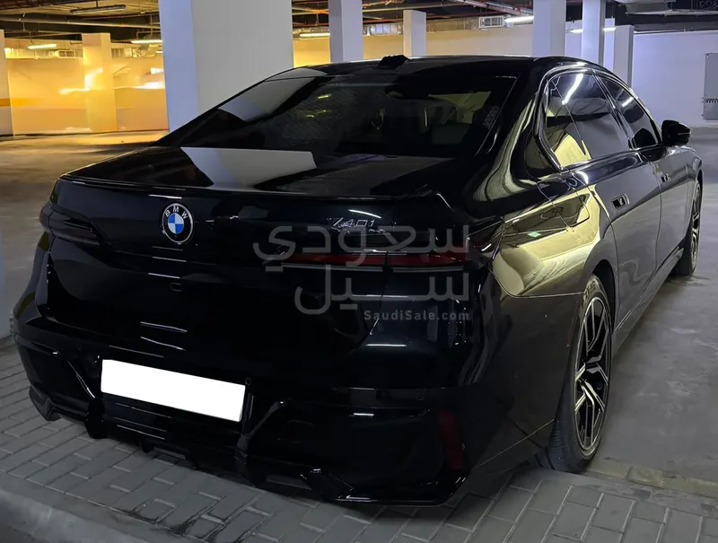 2023 بي ام دبليو الفئة السابعة 740أي