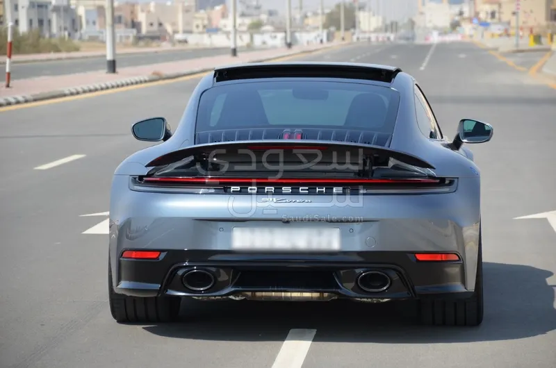2025 Porsche 911 Carrera