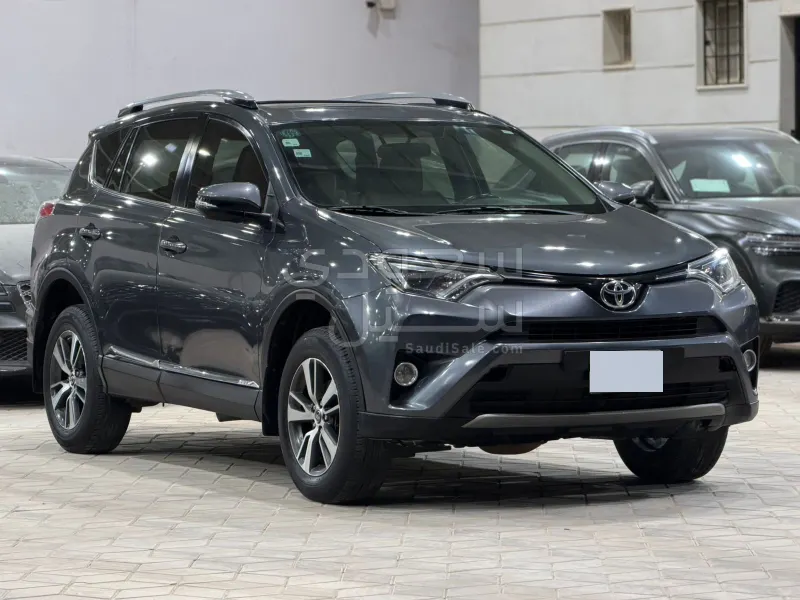 2017 تويوتا راف 4