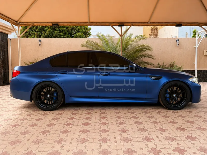 2013 بي ام دبليو الفئة ام إم 5
