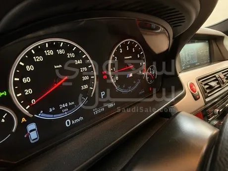 2013 بي ام دبليو الفئة ام إم 5