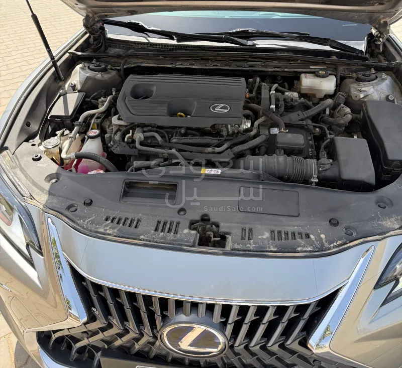 2022 Lexus ES 300H