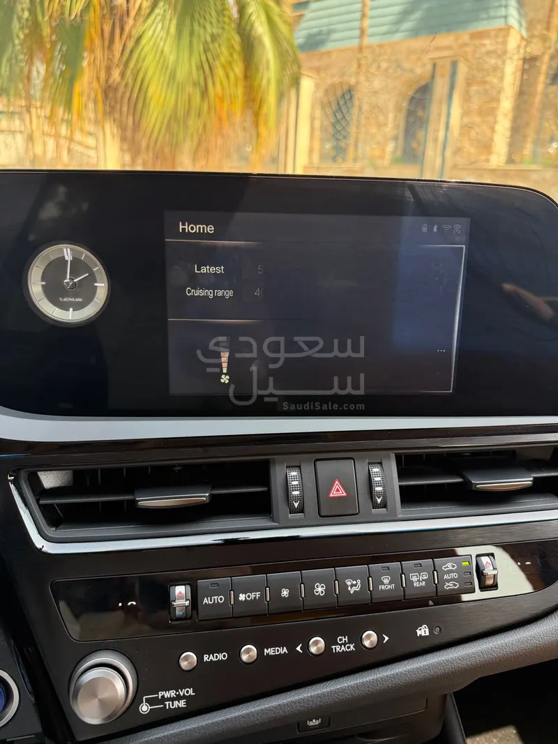 2022 Lexus ES 300H