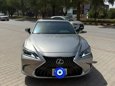 2022 لكزس إي إس 300 هايبرد
