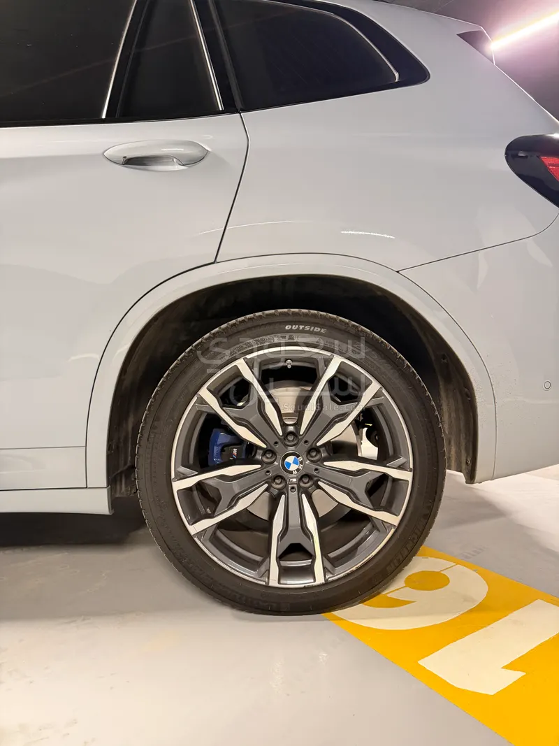 2024 BMW X Series 3 M Kit