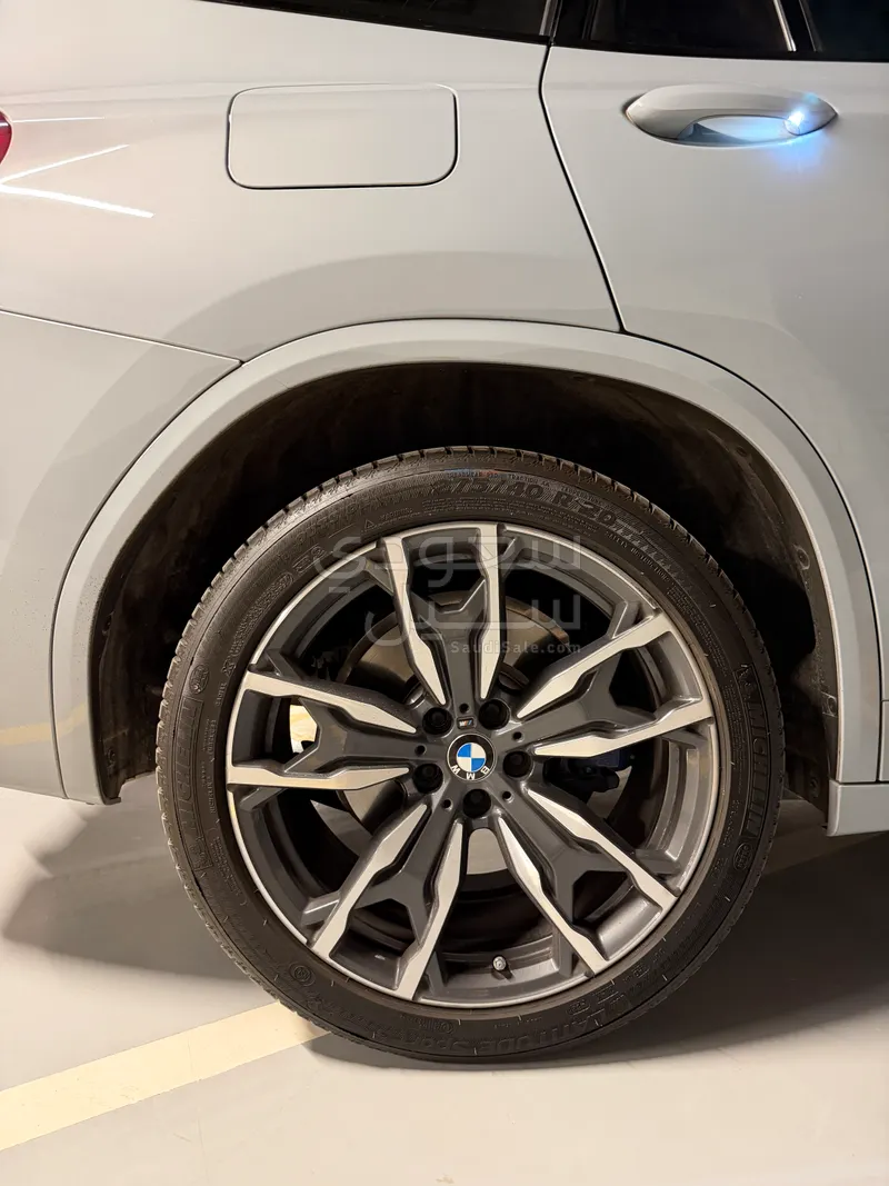 2024 BMW X Series 3 M Kit